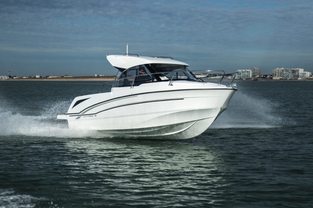 Beneteau Antares 6