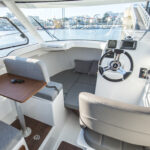 Beneteau Antares 6 Insidee